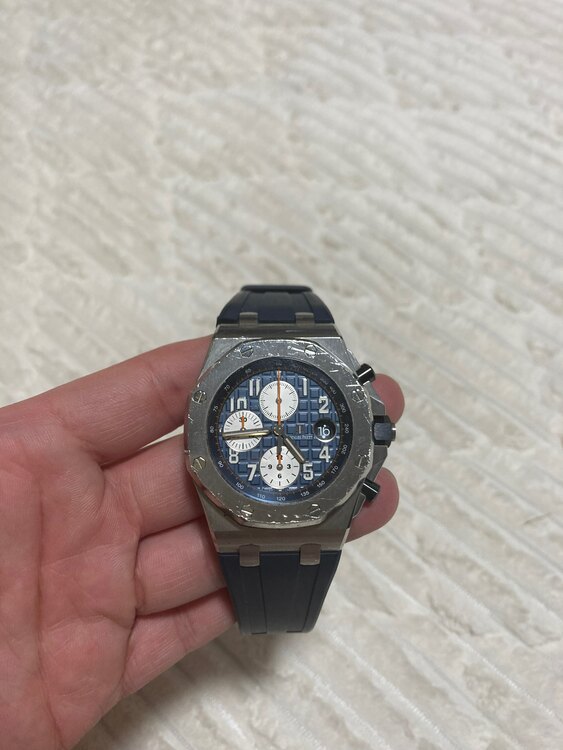 オーデマピゲ ロイヤルオークオフショア J18272（高級時計）の商品画像 - 査定依頼日：2025年3月3日 - 最高査定価格：2,800,000円