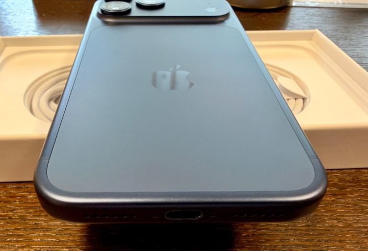 iPhone iPhone 17 Pro Max 256GB SIMフリー（スマホ）の商品画像 - 査定依頼日：2026年9月23日 - 最高査定価格：167,000円