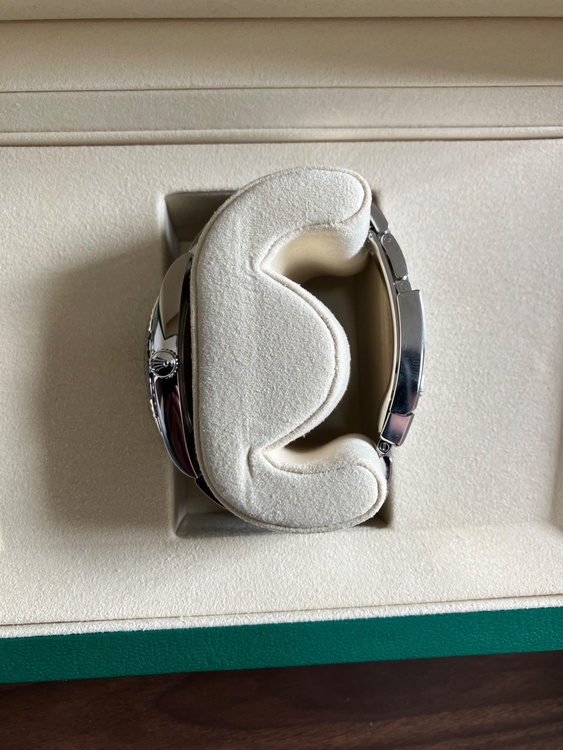 ロレックス デイトジャスト 12633（高級時計）の商品画像 - 査定依頼日：2026年3月30日 - 最高査定価格：2,160,000円