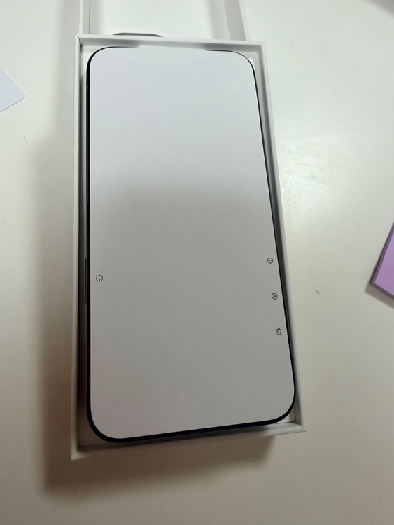 iPhone 15 Pro Max 1TB SIMフリー（スマホ）の商品画像 - 査定依頼日：2026年2月20日 - 最高査定価格：160,000円