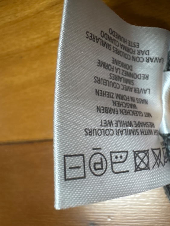 GANT コットンセーター（古着・ファッション）の商品画像 - 査定依頼日：2026年4月27日 - 最高査定価格：500円