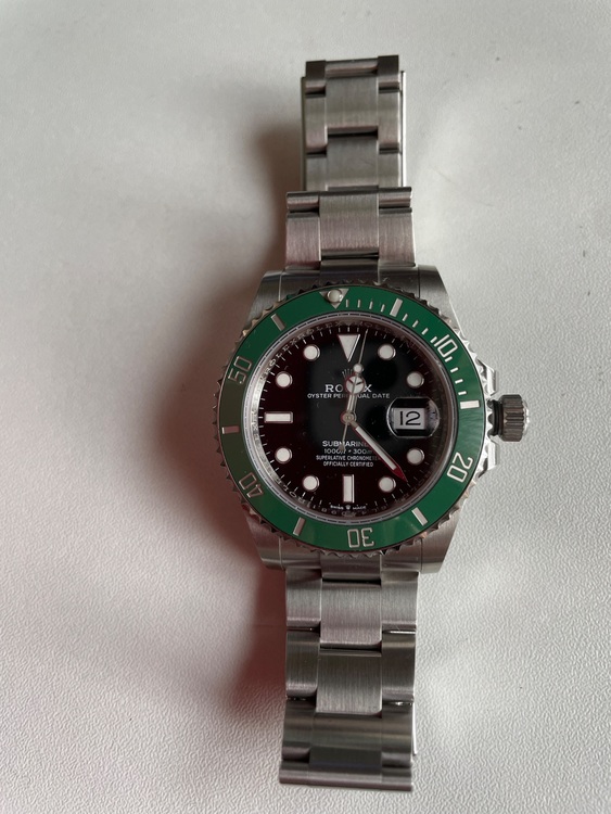 126610LV（高級時計）の商品画像 - 査定依頼日：2025年6月15日 - 最高査定価格：2,080,000円