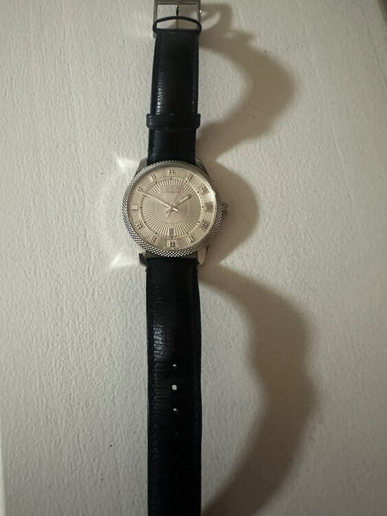 グッチ手巻き時計（高級時計）の商品画像 - 査定依頼日：2025年3月20日 - 最高査定価格：50,000円