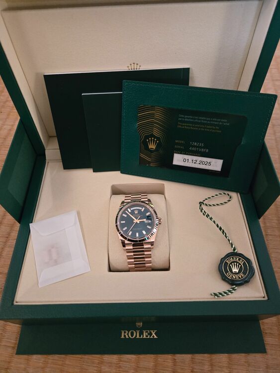 デイデイト36エバーローズ　ブルーグリーン（高級時計）の商品画像 - 査定依頼日：2025年12月1日 - 最高査定価格：7,200,000円