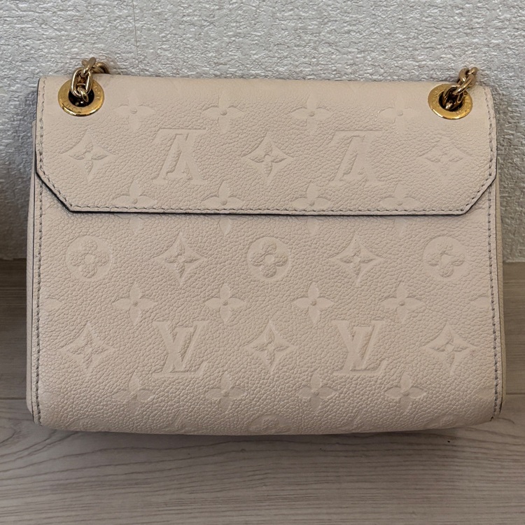 ヴァヴァンBB　モノグラム　アンプラント クレーム　M44553（ブランドバッグ）の商品画像 - 査定依頼日：2025年9月18日 - 最高査定価格：180,000円