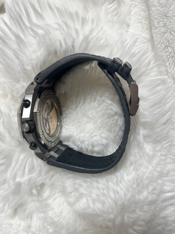 オーデマピゲ ロイヤルオークオフショア （高級時計）の商品画像 - 査定依頼日：2025年7月3日 - 最高査定価格：2,800,000円