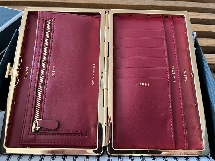 ANYA HINDMARCH（古着・ファッション）の商品画像 - 査定依頼日：2025年3月23日 - 最高査定価格：1,000円