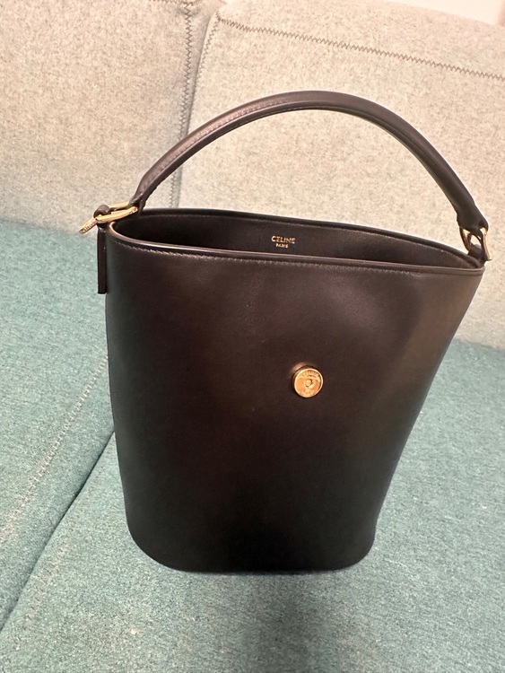 セリーヌ  （ブランドバッグ）の商品画像 - 査定依頼日：2025年8月12日 - 最高査定価格：200,000円