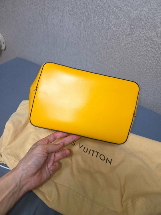 ルイヴィトン エピ（ブランドバッグ）の商品画像 - 査定依頼日：2026年10月15日 - 最高査定価格：130,000円
