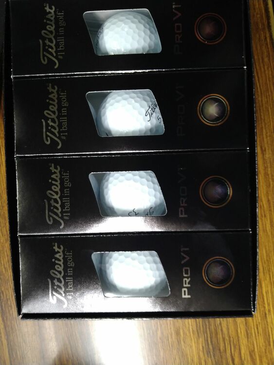 タイトリスト　プロV1 新品1ダース（ゴルフ用品）の商品画像 - 査定依頼日：2025年11月29日 - 最高査定価格：2,000円