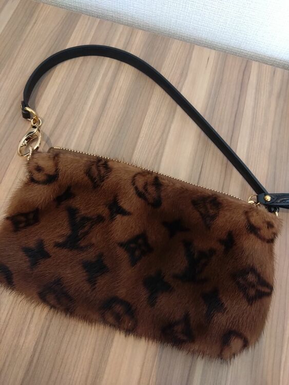  ルイヴィトン ポシェット・ミラMM（ブランドバッグ）の商品画像 - 査定依頼日：2025年11月8日 - 最高査定価格：320,000円