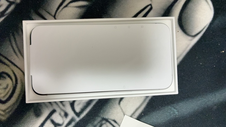 iPhone 16e 512GB SIMフリー（スマホ）の商品画像 - 査定依頼日：2026年5月16日 - 最高査定価格：86,000円