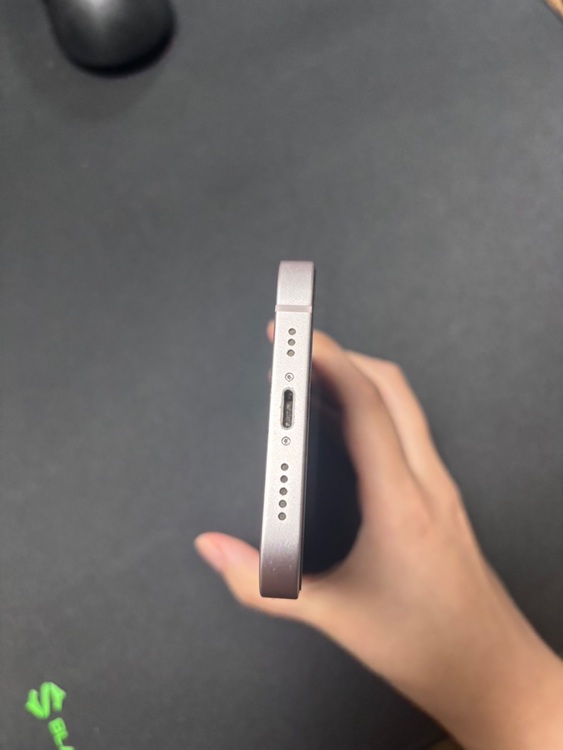 iPhone 13 128GB Softbank（スマホ）の商品画像 - 査定依頼日：2025年6月10日 - 最高査定価格：27,000円