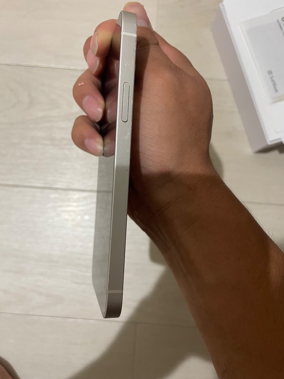 iPhone12（スマホ）の商品画像 - 査定依頼日：2026年7月30日 - 最高査定価格：5,000円