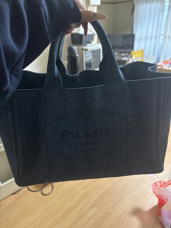 プラダ  （ブランドバッグ）の商品画像 - 査定依頼日：2025年12月16日 - 最高査定価格：50,000円