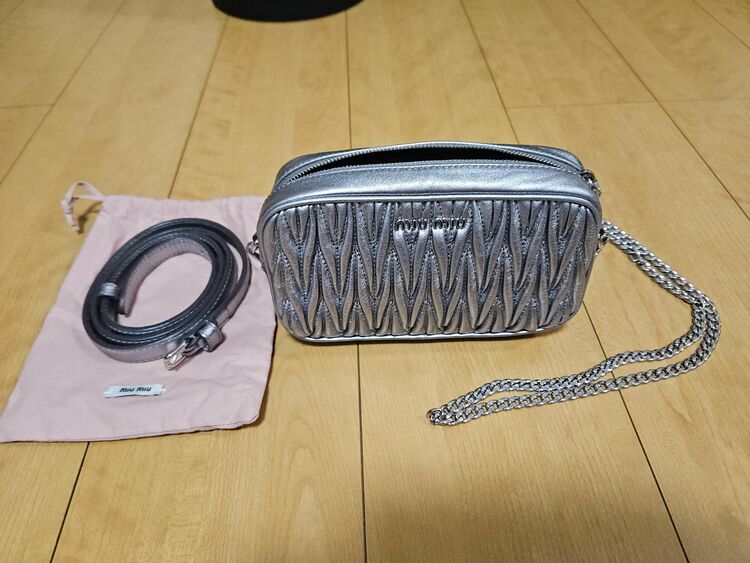 ショルダーバッグ（ブランドバッグ）の商品画像 - 査定依頼日：2025年9月26日 - 最高査定価格：70,000円