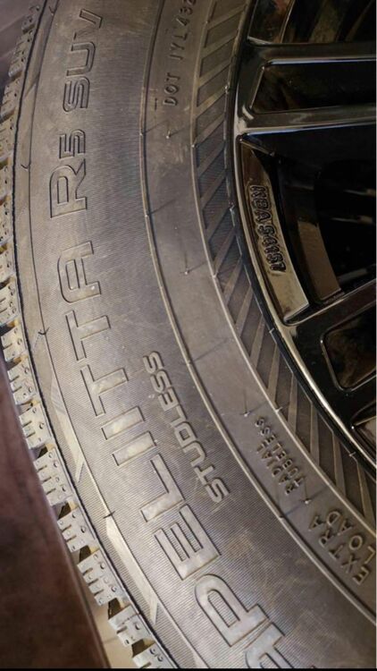 MAK18インチホイール YORK×ノキアン ハッカペリッタ R5（カー用品）の商品画像 - 査定依頼日：2025年9月12日 - 最高査定価格：12,000円