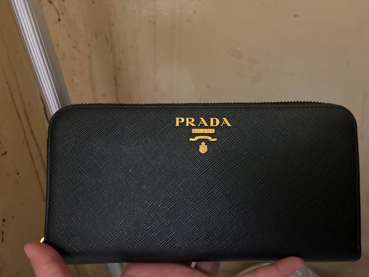 プラダ  （ブランドバッグ）の商品画像 - 査定依頼日：2025年5月31日 - 最高査定価格：40,000円