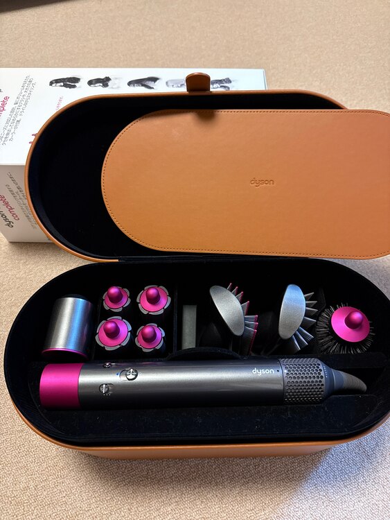 ダイソンHS01ヘアスタイラー（コスメ・美容・健康器具）の商品画像 - 査定依頼日：2025年5月5日 - 最高査定価格：12,000円