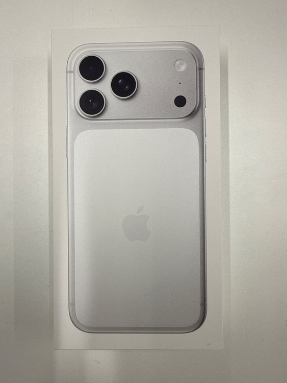 iPhone17Promax（スマホ）の商品画像 - 査定依頼日：2025年12月15日 - 最高査定価格：204,000円