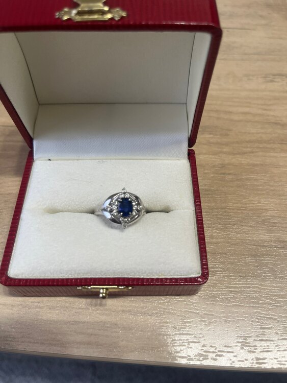 サファイヤ指輪（宝石）の商品画像 - 査定依頼日：2024年5月25日 - 最高査定価格：20,000円