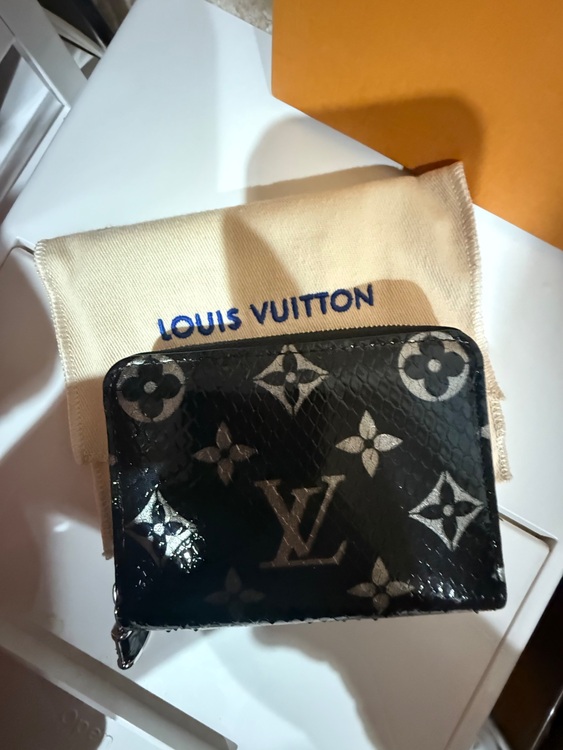 エキゾチックモノグラムコインパース（ブランド財布・小物）の商品画像 - 査定依頼日：2025年10月31日 - 最高査定価格：103,000円