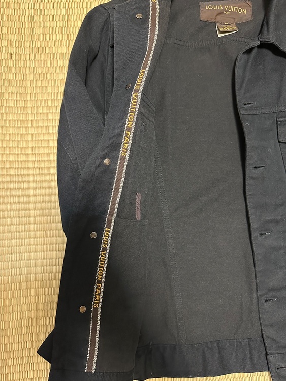 ジャケット（古着・ファッション）の商品画像 - 査定依頼日：2025年12月1日 - 最高査定価格：100,000円