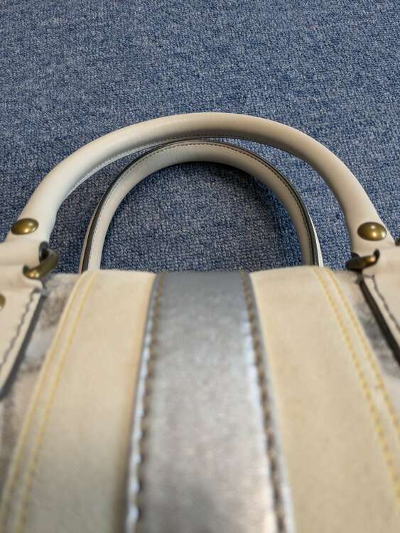 2186（ブランドバッグ）の商品画像 - 査定依頼日：2025年2月13日 - 最高査定価格：2,500円