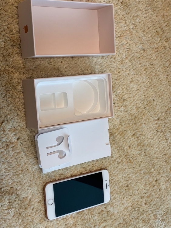 iPhone8 64GB SIMフリー（スマホ）の商品画像 - 査定依頼日：2026年2月9日 - 最高査定価格：4,000円