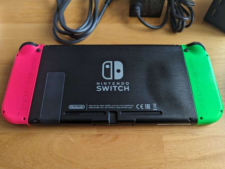 Nintendo Switch本体 スプラトゥーン2セット（ゲーム機本体・ゲームソフト）の商品画像 - 査定依頼日：2023年7月1日 - 最高査定価格：18,000円