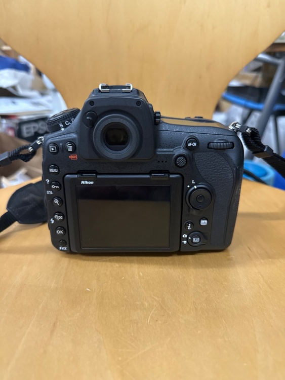 Nikon D850.（カメラ）の商品画像 - 査定依頼日：2026年4月6日 - 最高査定価格：185,100円
