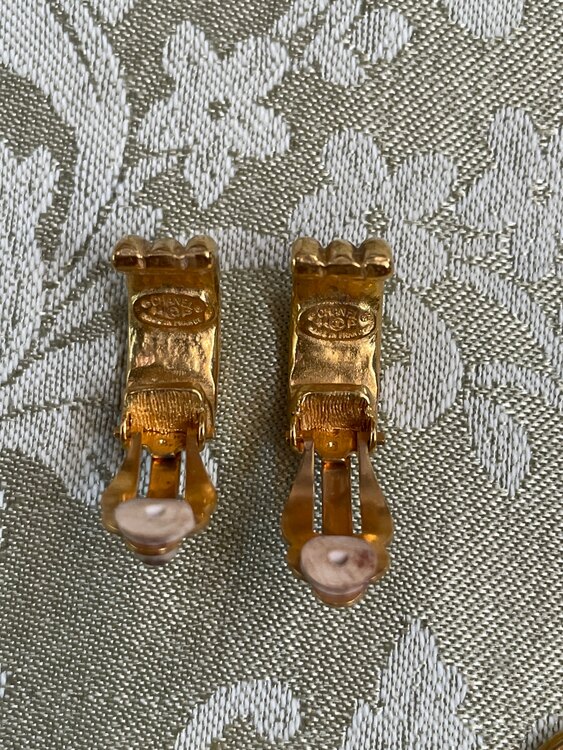 イヤリング（ブランド財布・小物）の商品画像 - 査定依頼日：2025年5月5日 - 最高査定価格：40,000円