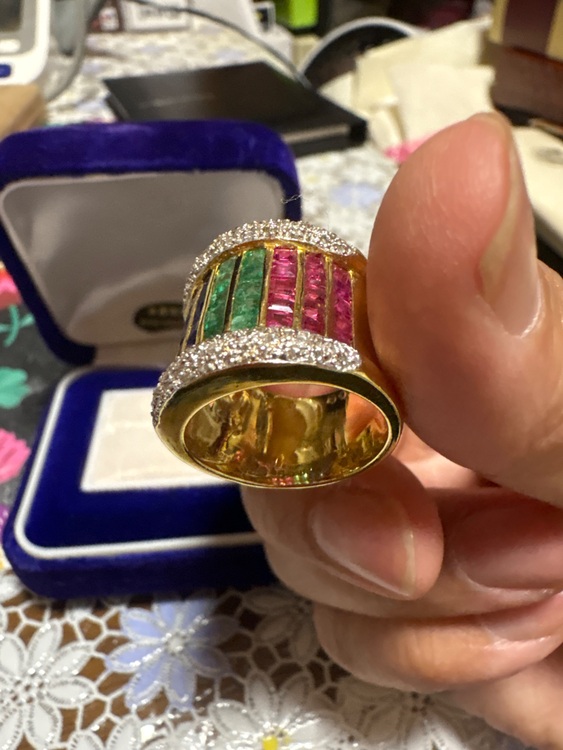 指輪（宝石）の商品画像 - 査定依頼日：2025年8月23日 - 最高査定価格：300,000円