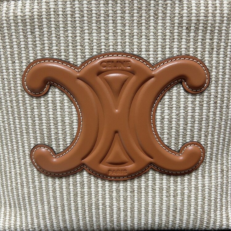 セリーヌ  （ブランドバッグ）の商品画像 - 査定依頼日：2025年5月5日 - 最高査定価格：100,000円