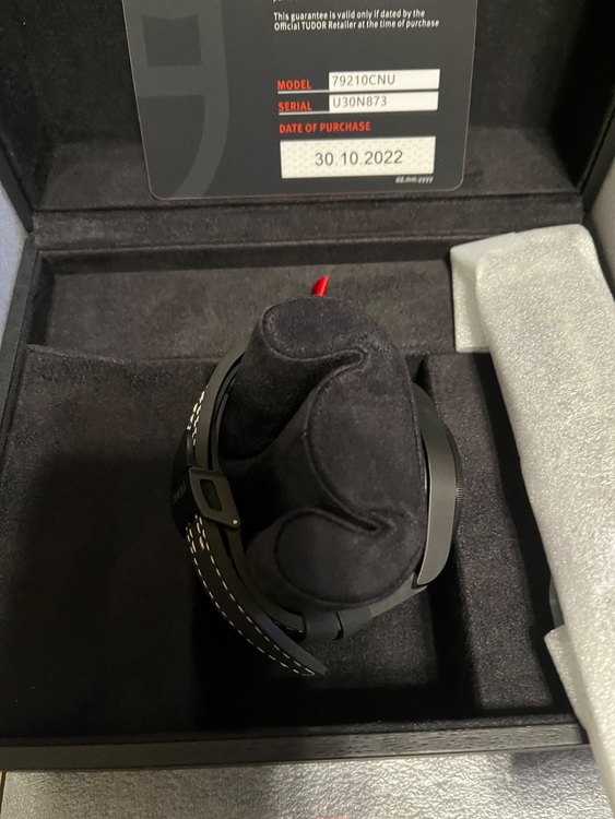 チューダー ブラックベイ 79210CN（高級時計）の商品画像 - 査定依頼日：2025年11月22日 - 最高査定価格：580,000円