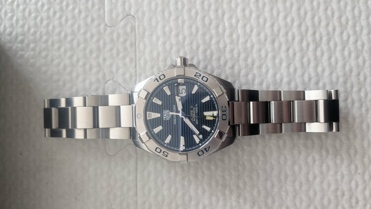 タグホイヤー アクアレーサー WB02112.BA0928（高級時計）の商品画像 - 査定依頼日：2026年3月15日 - 最高査定価格：175,000円