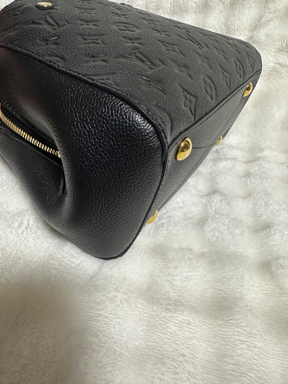 モンテーニュbb（ブランドバッグ）の商品画像 - 査定依頼日：2025年8月30日 - 最高査定価格：250,000円