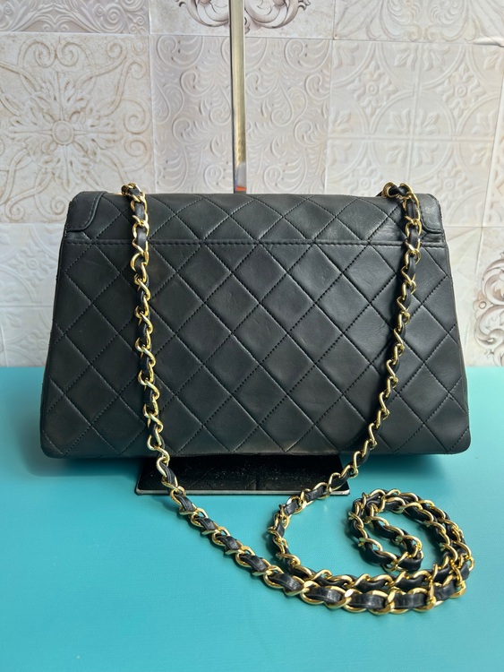 ダイアナフラップ　マトラッセ チェーンショルダー　ミニポーチ付き（ブランドバッグ）の商品画像 - 査定依頼日：2025年9月1日 - 最高査定価格：230,000円