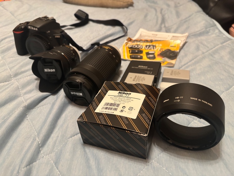 D5600ダブルズームキット（カメラ）の商品画像 - 査定依頼日：2026年1月19日 - 最高査定価格：45,000円