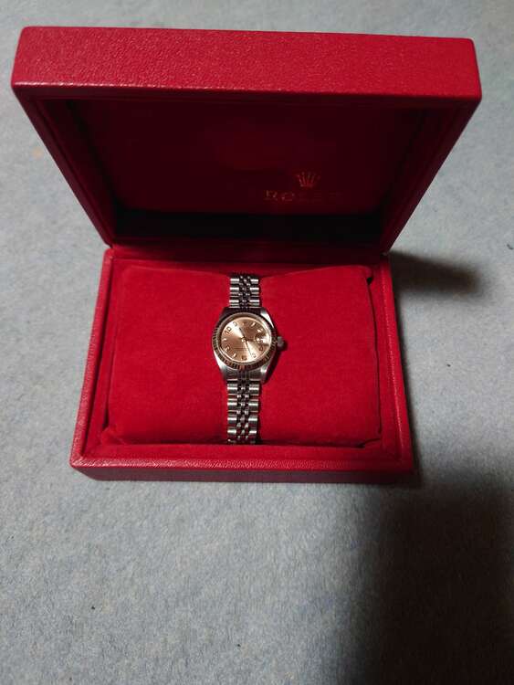 ロレックス デイトジャスト レディース  79174 ぴん（高級時計）の商品画像 - 査定依頼日：2025年3月9日 - 最高査定価格：580,000円