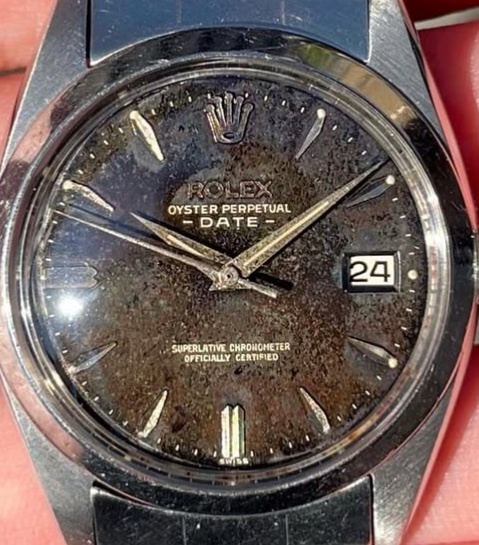 Rolex OYSTER PERPETUAL DATE Ref.1500（高級時計）の商品画像 - 査定依頼日：2025年12月10日 - 最高査定価格：400,000円