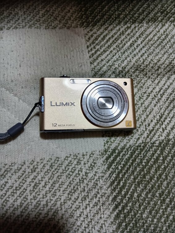 Panasonic　LUMIX（カメラ）の商品画像 - 査定依頼日：2026年9月12日 - 最高査定価格：8,000円