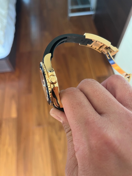 ロレックス ヨットマスター 22665（高級時計）の商品画像 - 査定依頼日：2026年1月24日 - 最高査定価格：5,200,000円