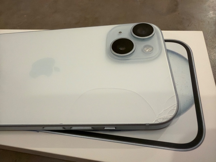 iPhone15（スマホ）の商品画像 - 査定依頼日：2026年9月21日 - 最高査定価格：76,000円