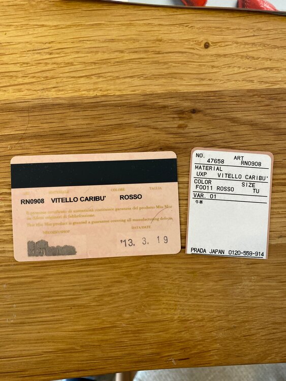 ミュウミュウ  （ブランドバッグ）の商品画像 - 査定依頼日：2025年2月10日 - 最高査定価格：30,000円