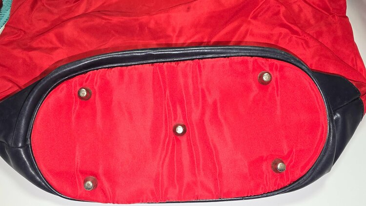 ナイロントート（ブランドバッグ）の商品画像 - 査定依頼日：2026年4月19日 - 最高査定価格：3,000円