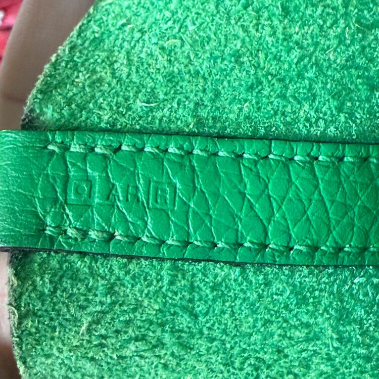 ピコタンロックMM グリーン（ブランドバッグ）の商品画像 - 査定依頼日：2025年11月11日 - 最高査定価格：360,000円