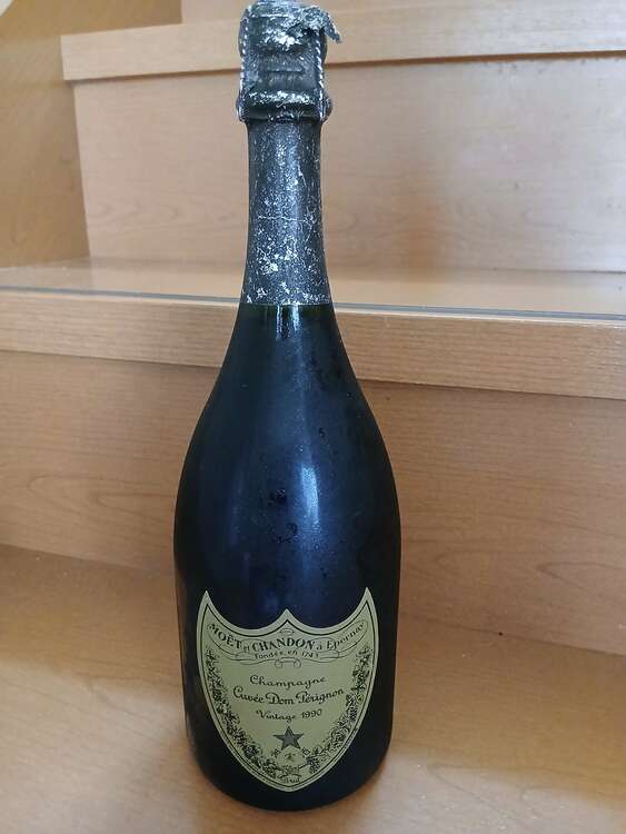 シャンパン ドン・ペリニヨン （お酒）の商品画像 - 査定依頼日：2025年4月7日 - 最高査定価格：20,000円