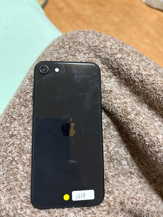 iPhoneSE 128GB (第2世代) Black A2296 MHGT3J/A（スマホ）の商品画像 - 査定依頼日：2026年9月29日 - 最高査定価格：9,000円