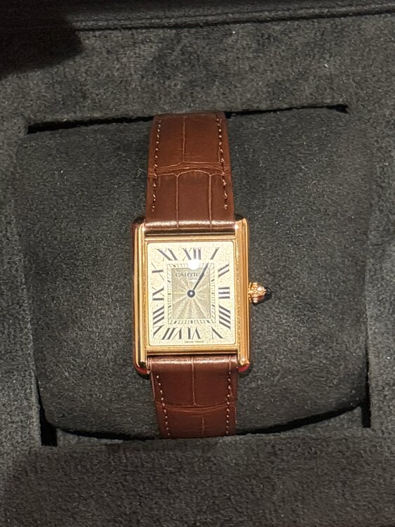 カルティエ タンク （高級時計）の商品画像 - 査定依頼日：2025年1月13日 - 最高査定価格：1,200,000円